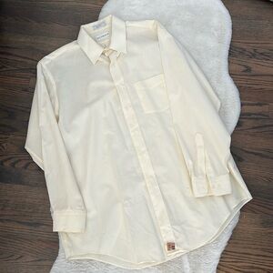 Bachrach cream color men’s dress shirt, size 17.5 x34-35